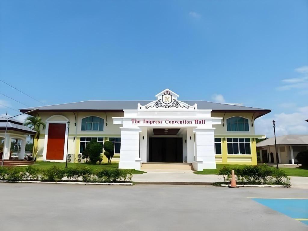 The Impress Nan Hotel Exterior photo